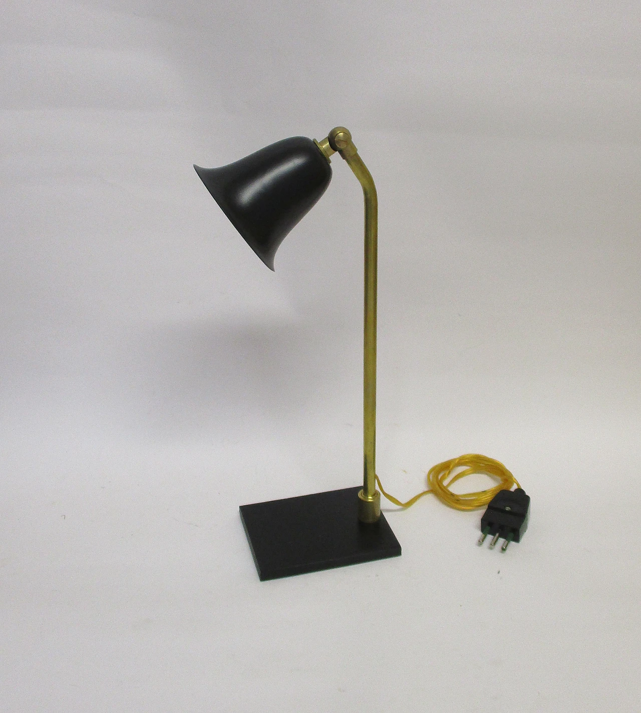 Lampada design Arteluce in ottone e alluminio anni 50 6