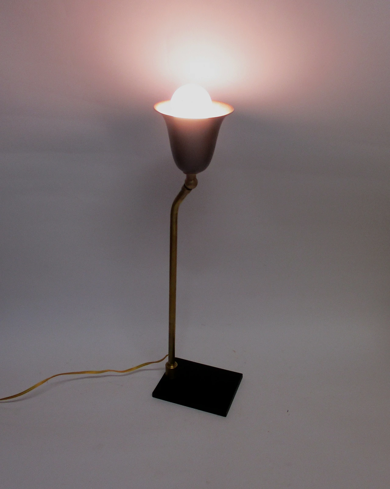 Lampada design Arteluce in ottone e alluminio anni 50 9