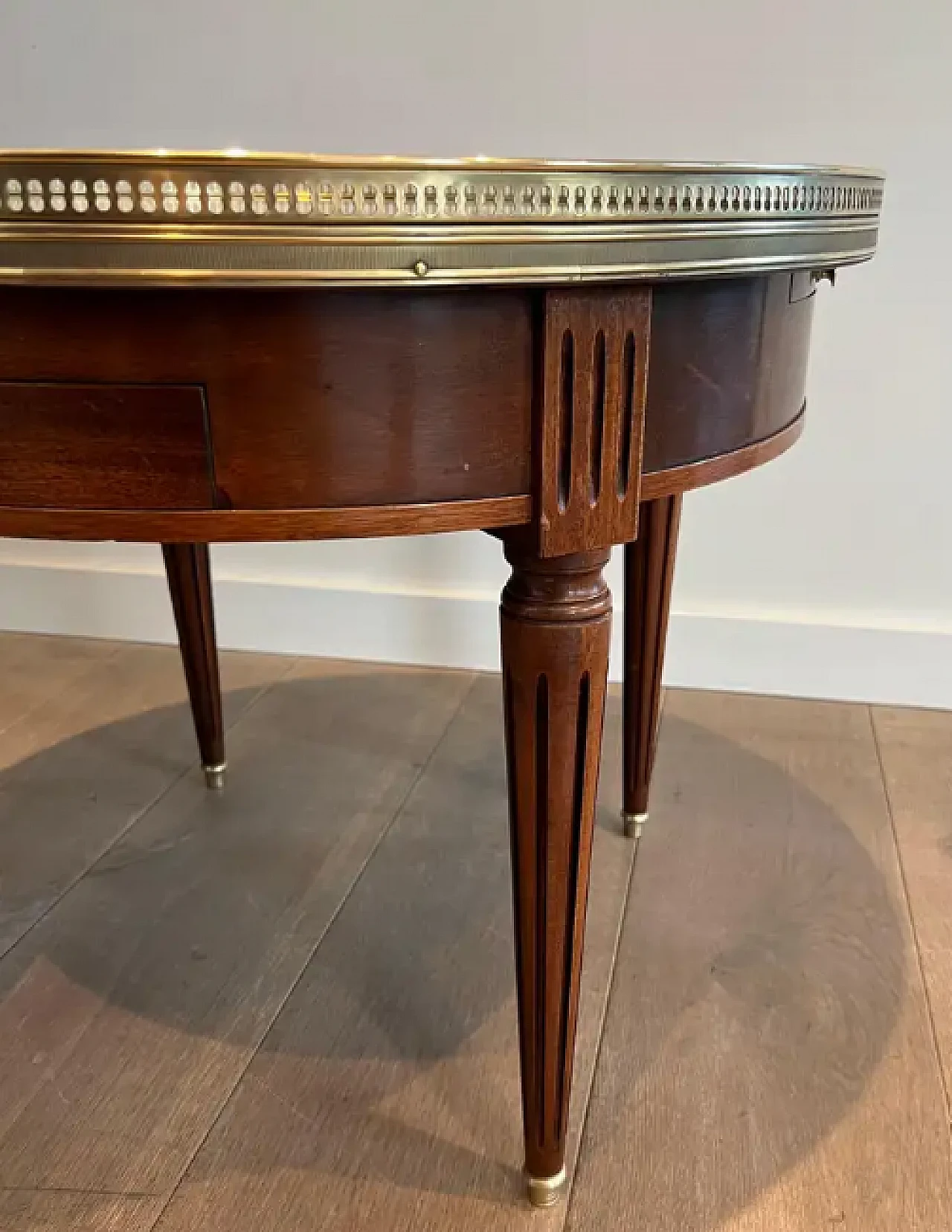 Round coffee table with brass and Carrara marble top, 1940s 9