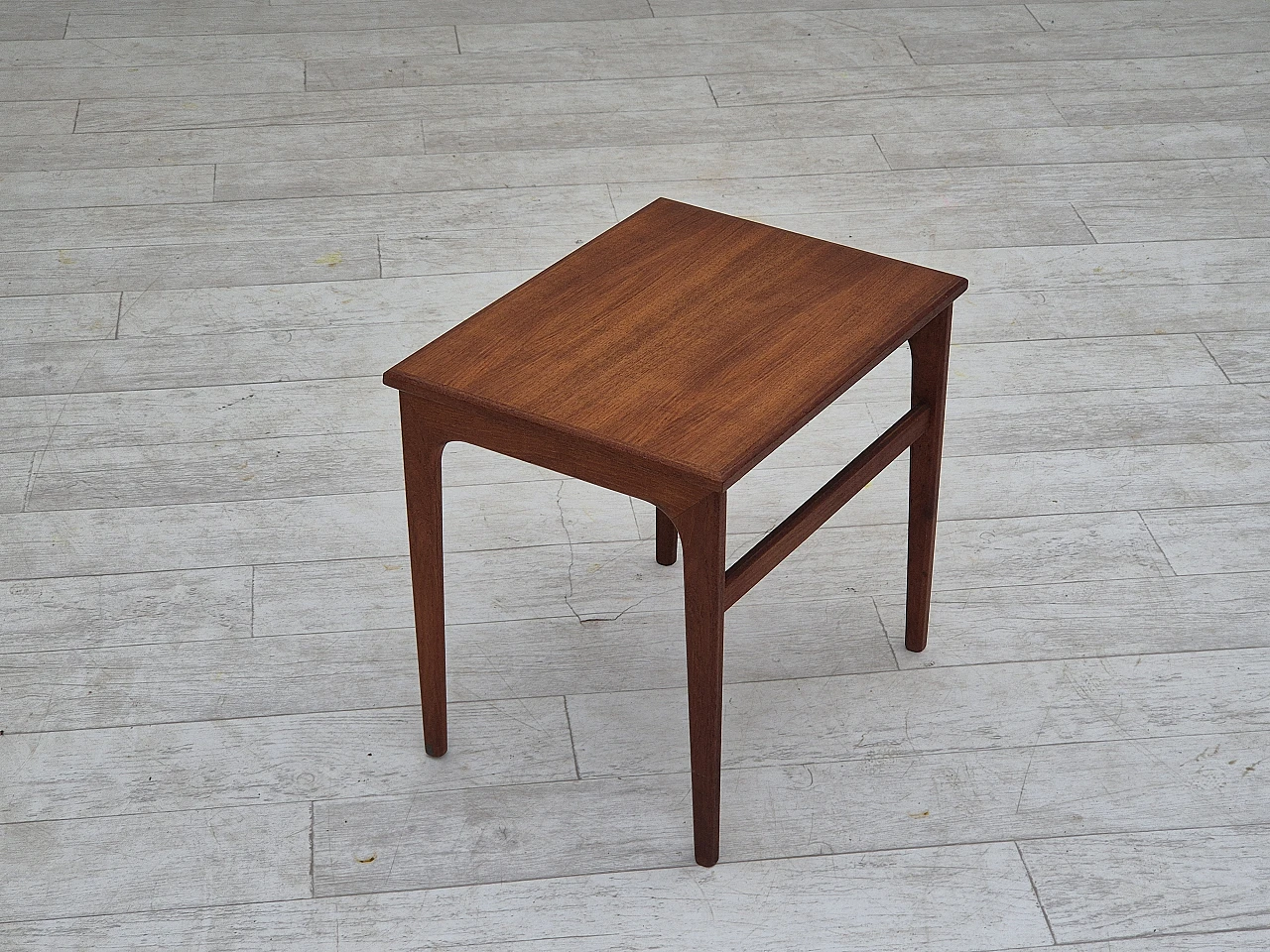 1970s, Danish side table, solid teak wood, original condition. 4