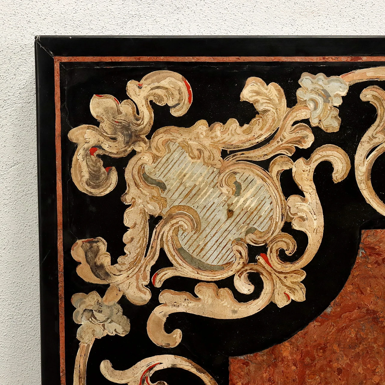 Piano di tavolo in scagliola con decori floreali, inizio '700 3