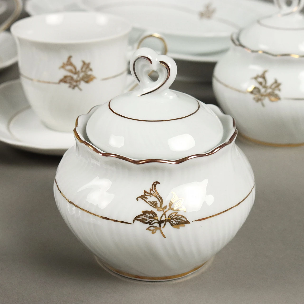 Bavarian porcelain tableware by Winterling 4