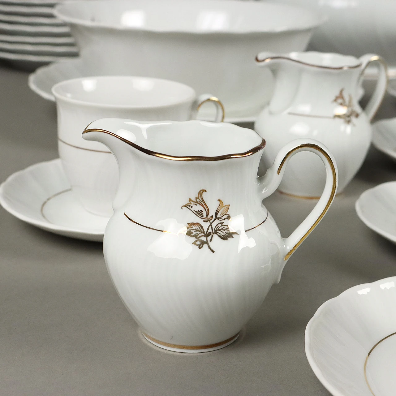 Bavarian porcelain tableware by Winterling 5