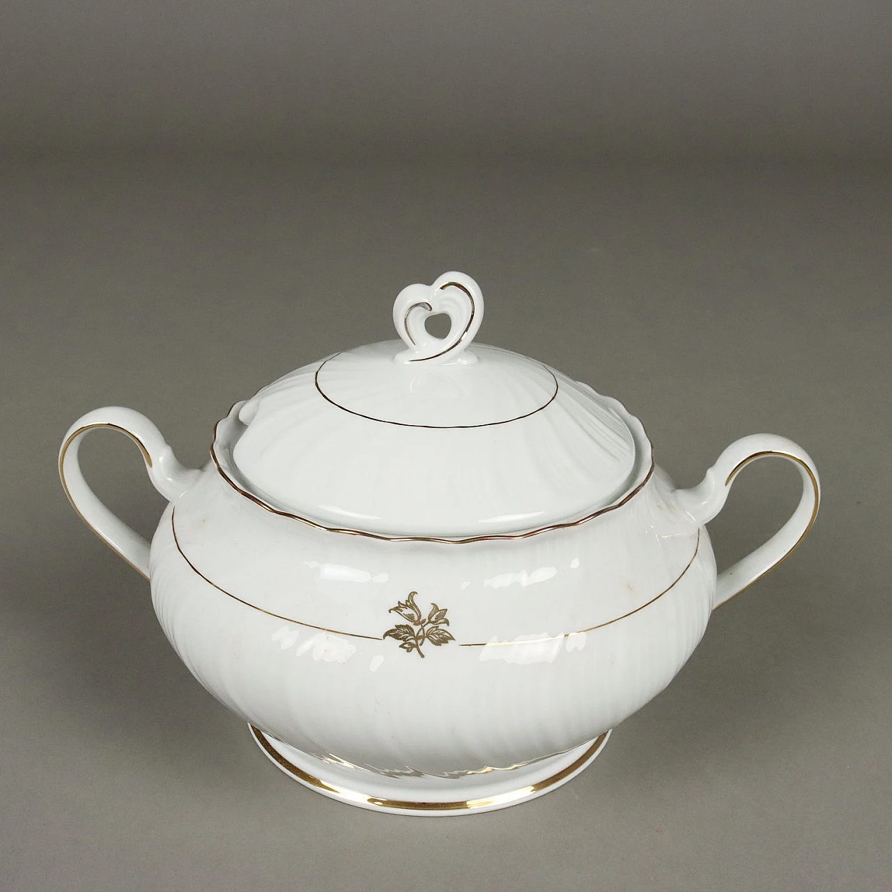 Bavarian porcelain tableware by Winterling 6