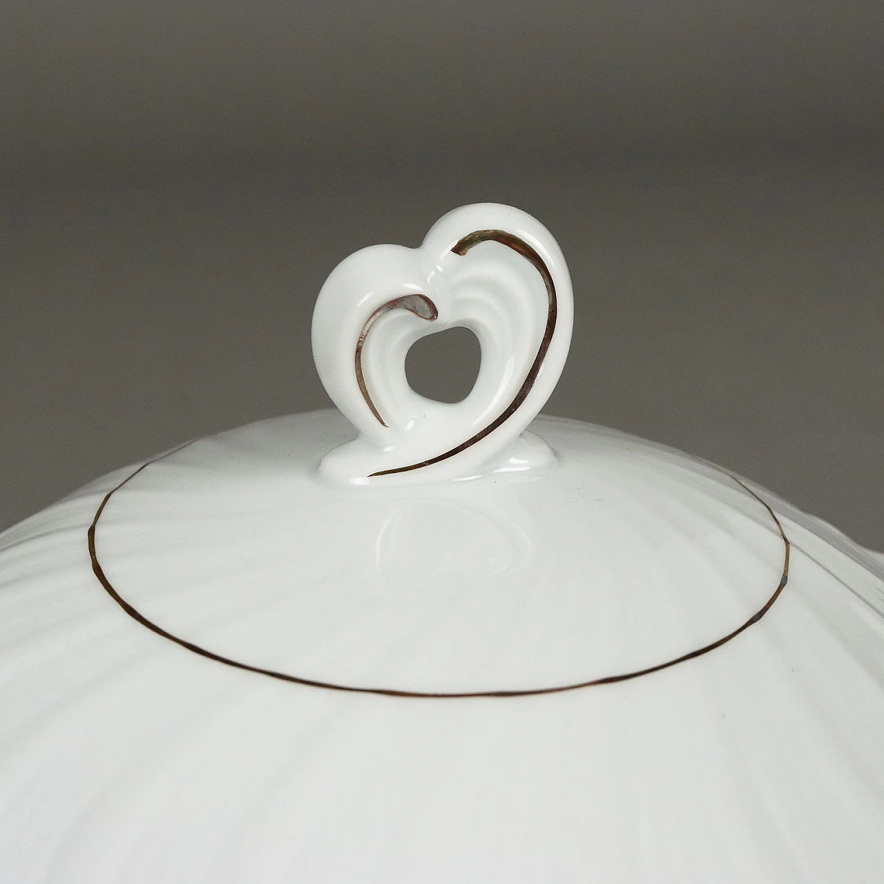 Bavarian porcelain tableware by Winterling 7