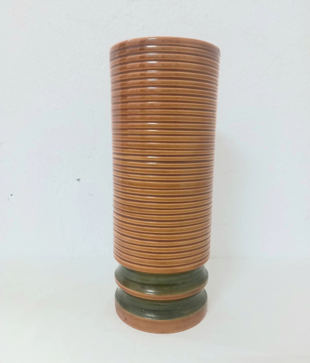 SIC ceramic vase from the 70s 1