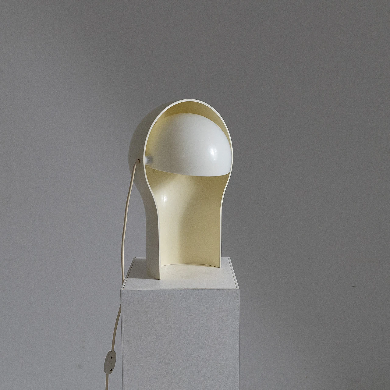 Lampada Telegono di Vico Magistretti per Artemide, anni '60 8