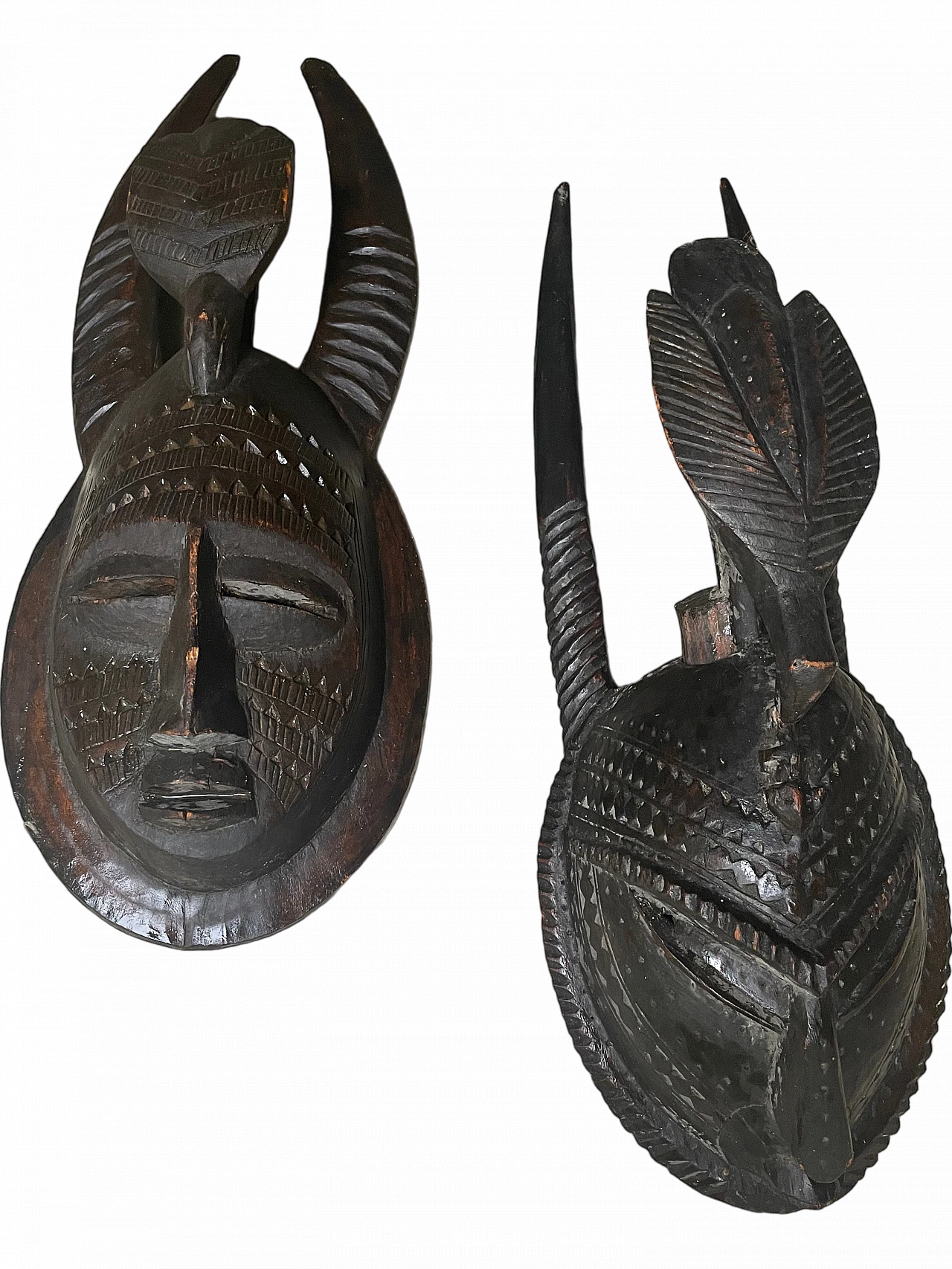 Pair of African masks, late 19th century 5