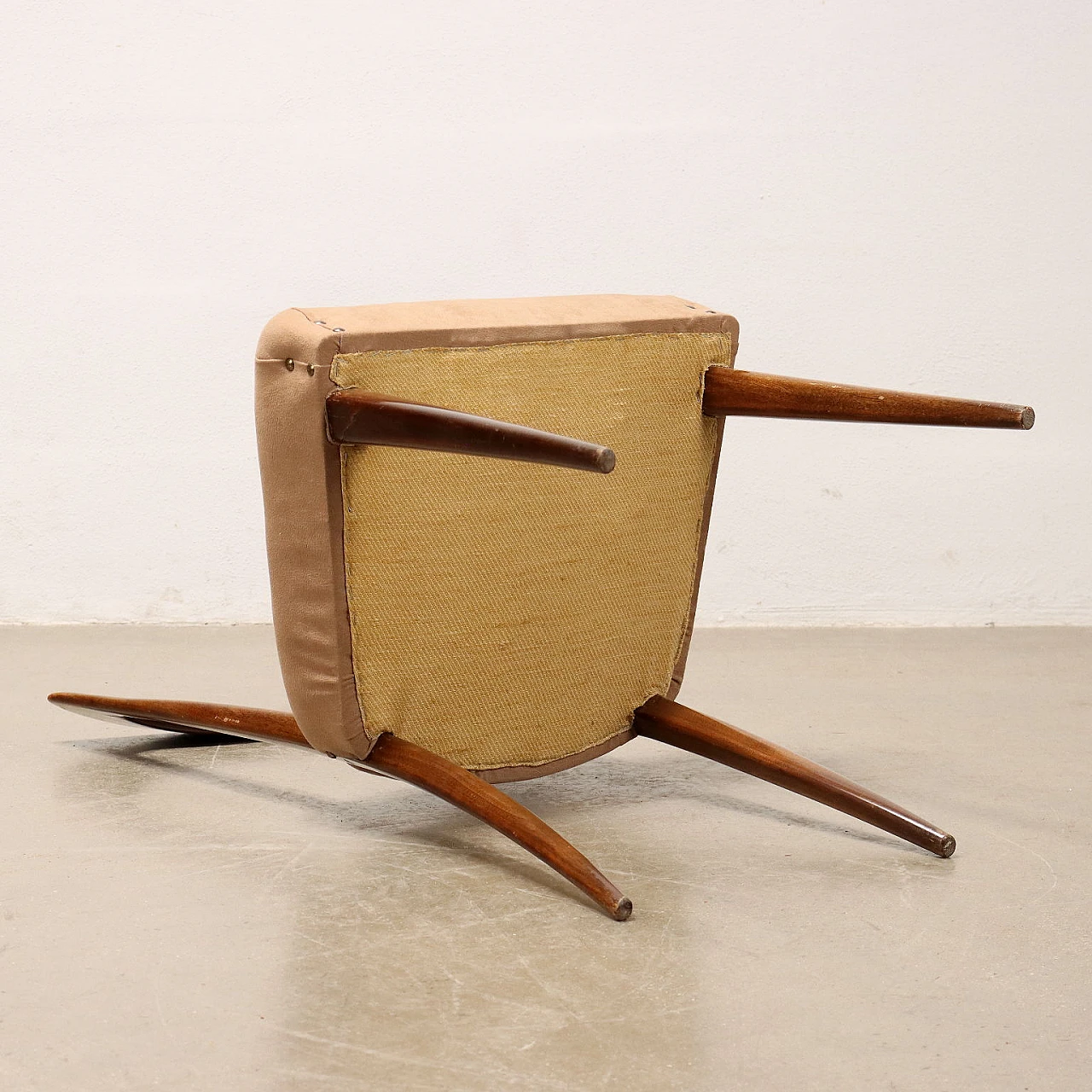 6 Sedie in legno con seduta imbottita e in tessuto beige, anni '50 9
