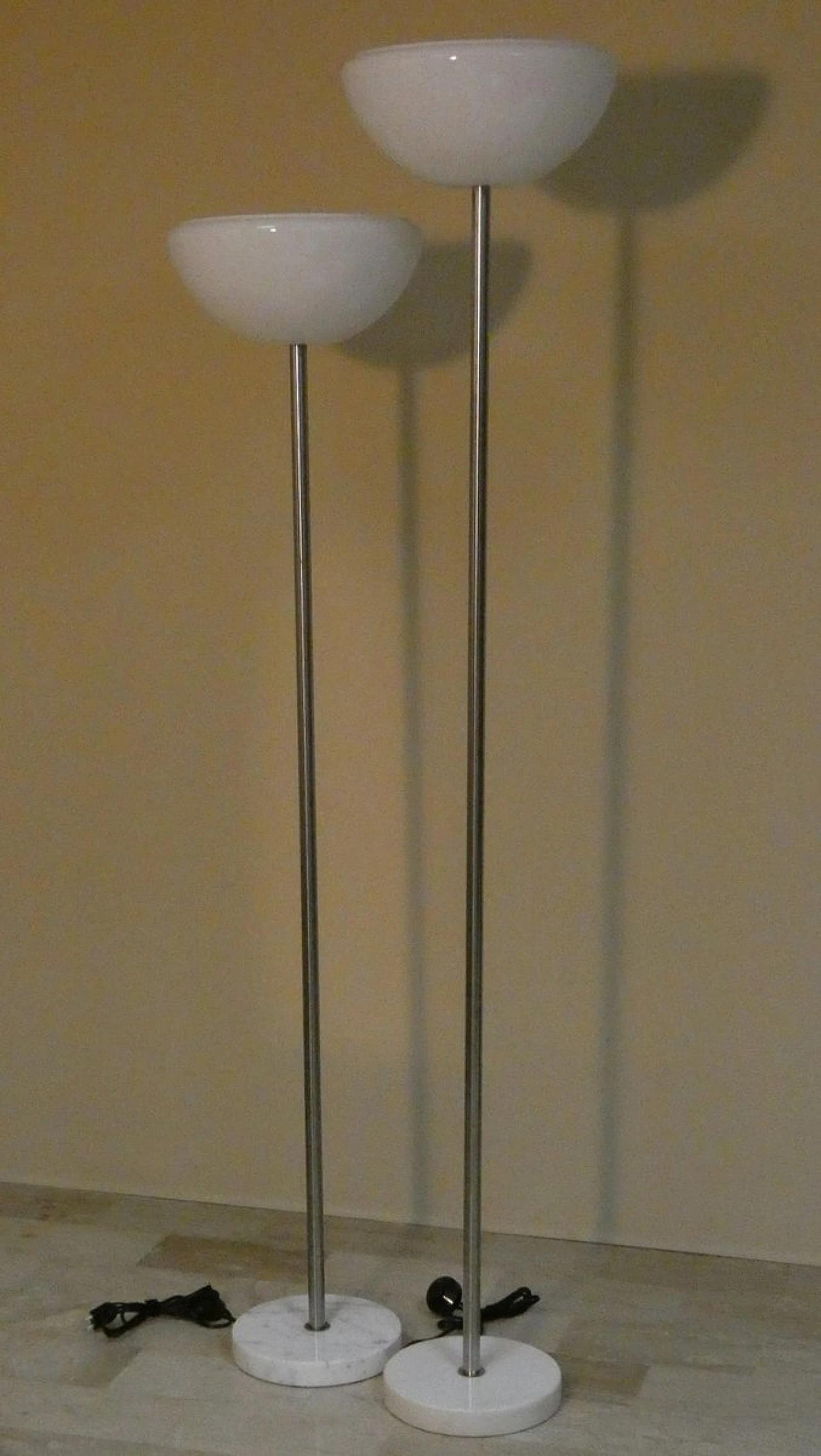 Coppia di lampade da terra di Achille Castiglioni per Flos, anni '60 1