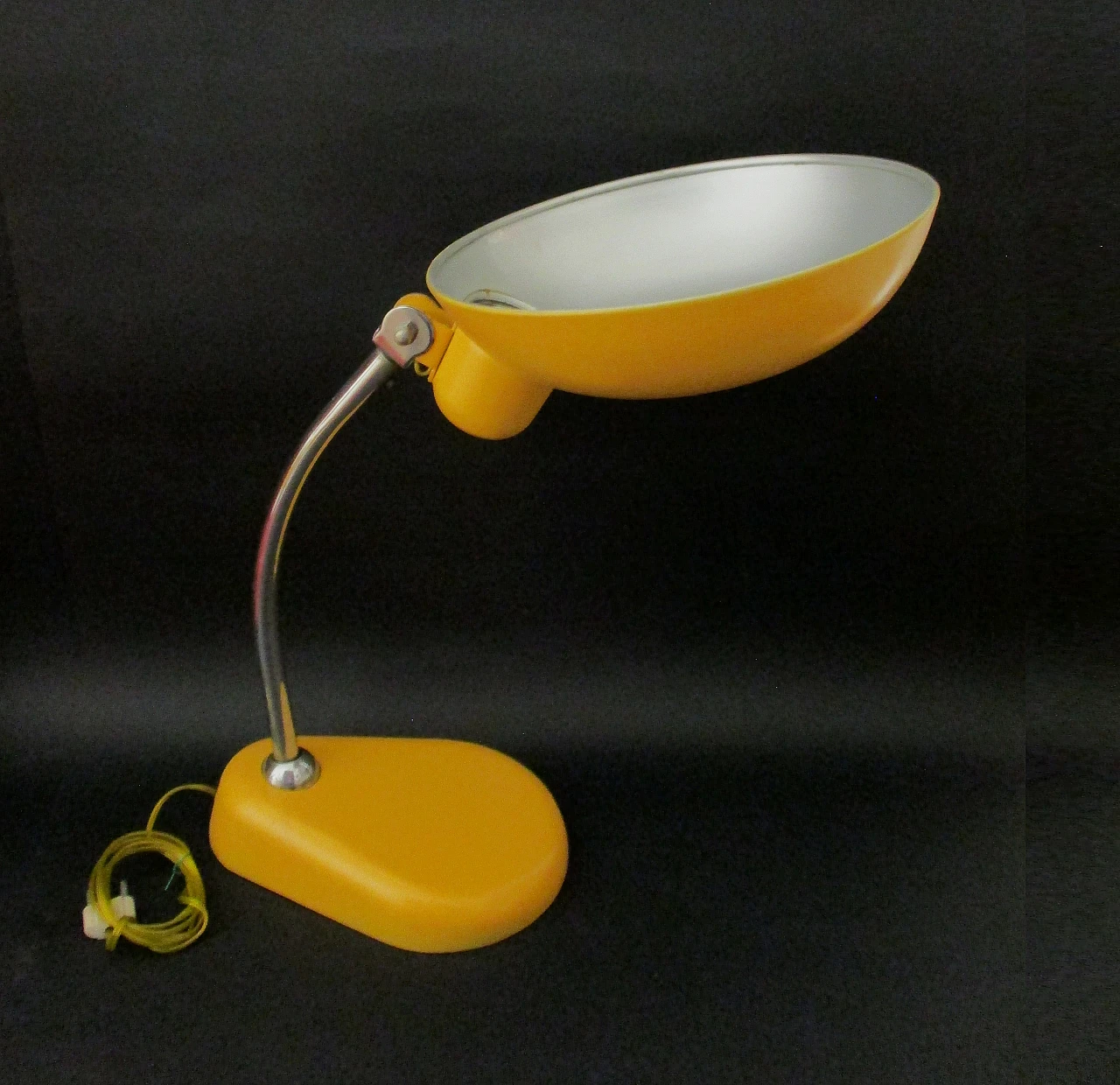 Ministry lamp in metal from the 1930s 4