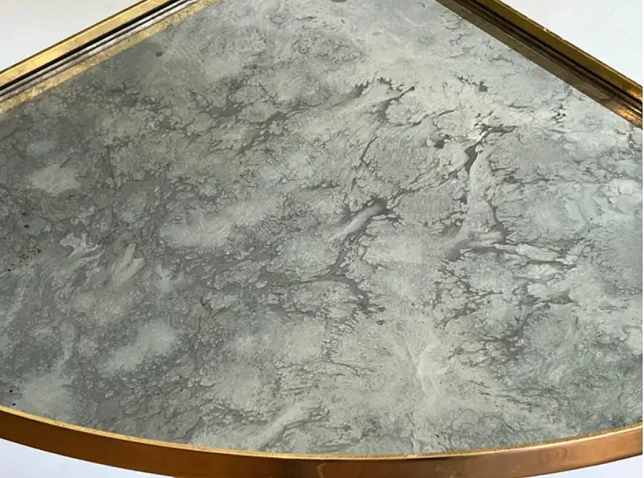 Coppia di tavolini angolari in metallo e ripiani a specchio, anni '40 8