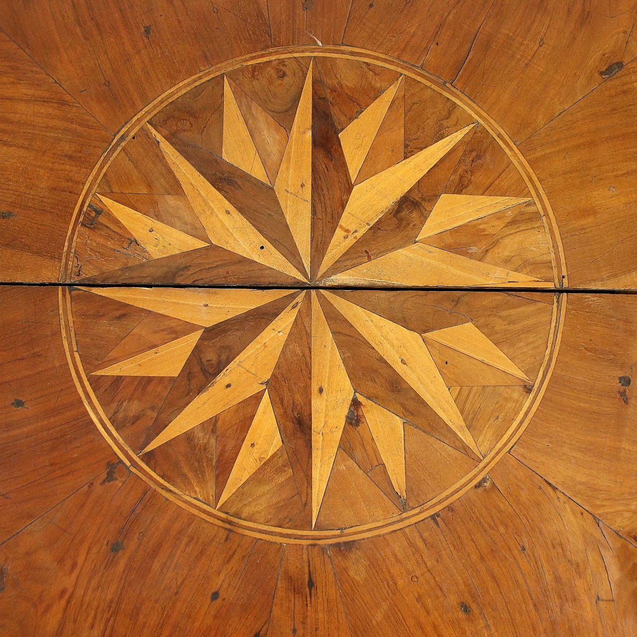 Lombard-Venetian extending wooden table with decorated top, 19th century 5