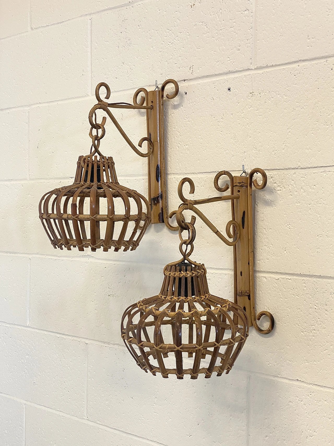 Pair of 70s wall sconces in rush and bamboo 4