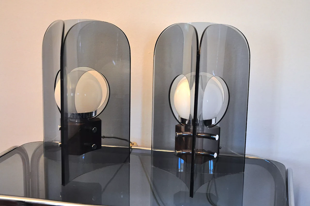 Coppia di lampade danesi in metacrilato e legno, anni '50 4