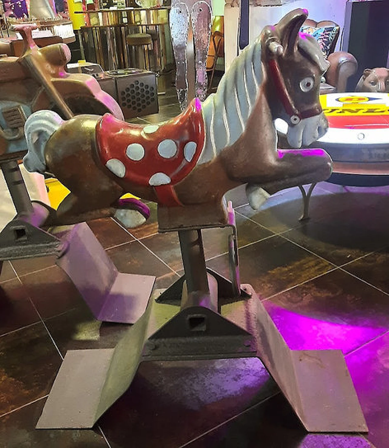 Cavalluccio da giardino in ferro, primo '900 2