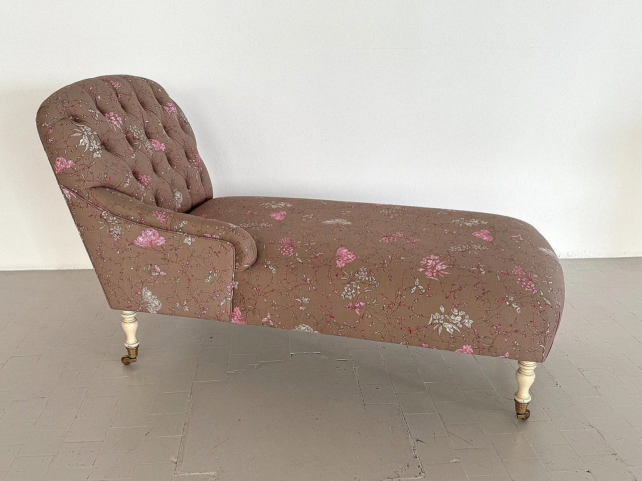 Victorian chaise longue with capitonné upholstery, 1950s 13