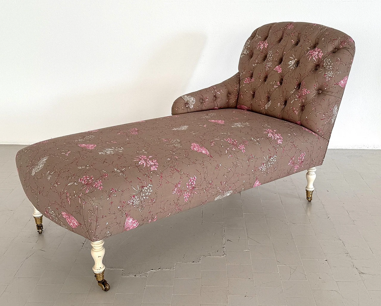 Victorian chaise longue with capitonné upholstery, 1950s 16