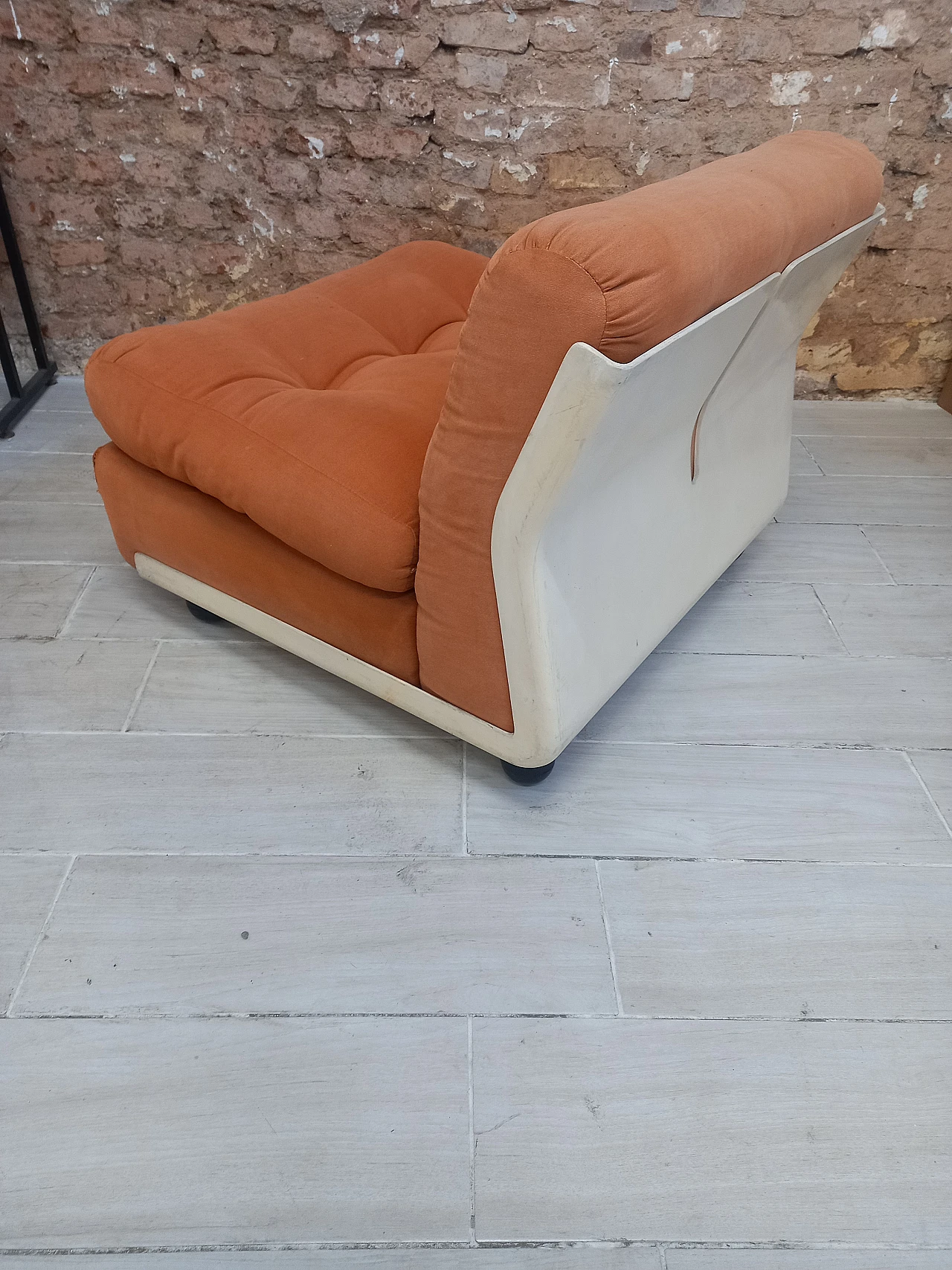 Poltrona in tessuto Amanta produzione B&B, anni '70 7