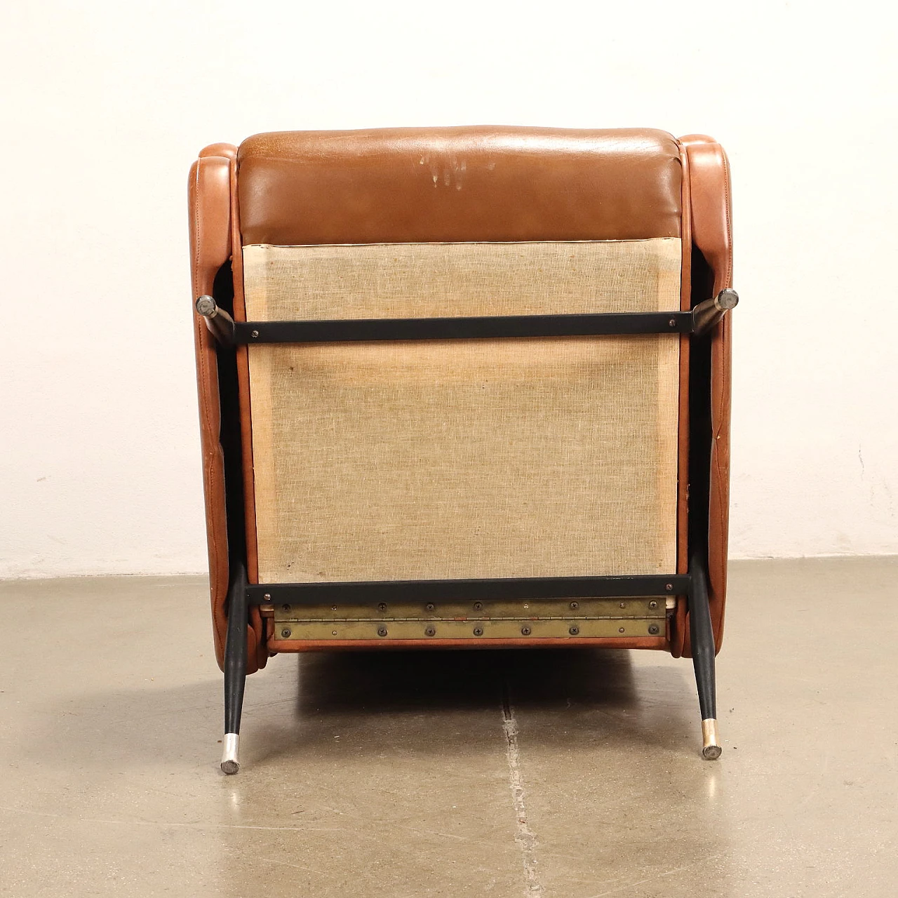 Poltrona reclinabile in skai con gambe in metallo nello stile di Nello Pini, anni '60 9