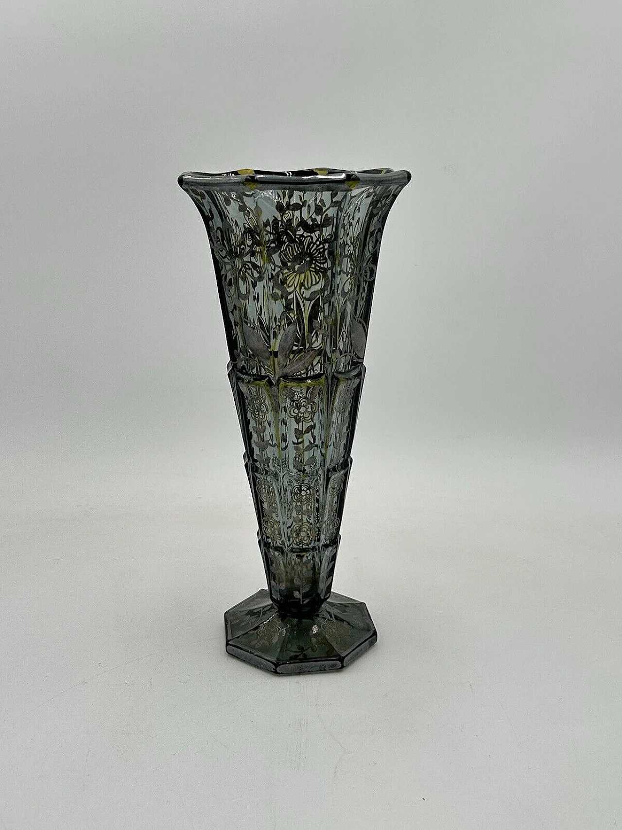 Vaso in vetro e decori in argento, anni '30 1