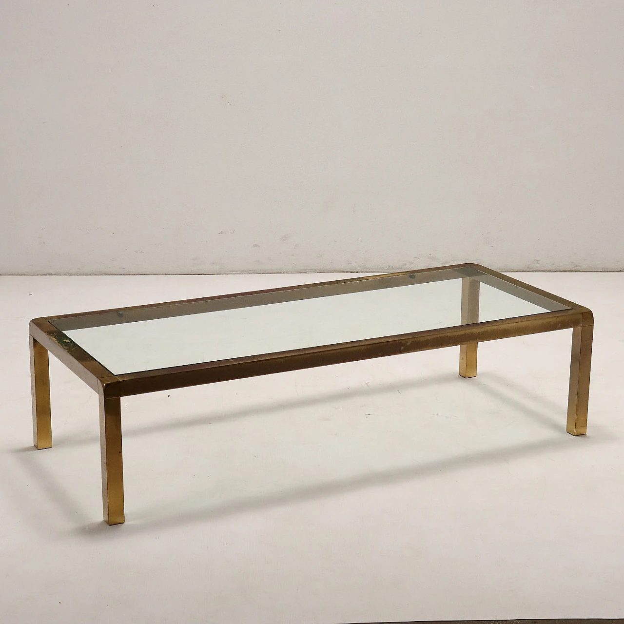 Rectangular coffee table in brass and glass, 1960s 2