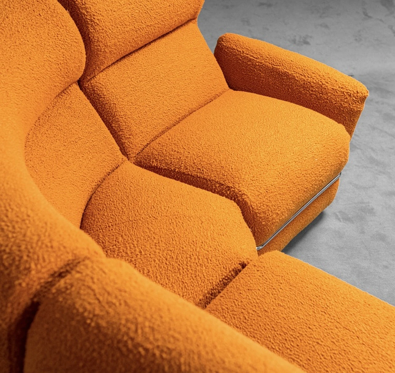 Divano modulare in tessuto bouclè arancione di Coccio Design, anni '70 10