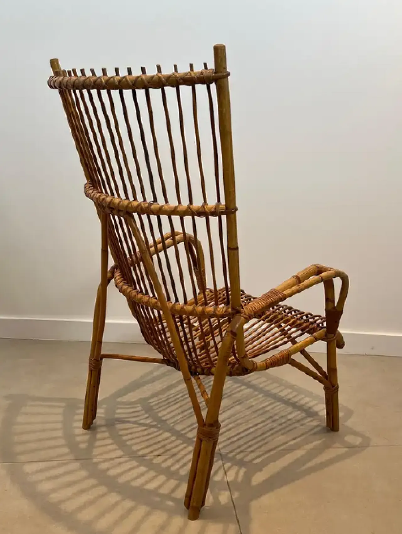 Coppia di poltrone di design in rattan, anni '50 10