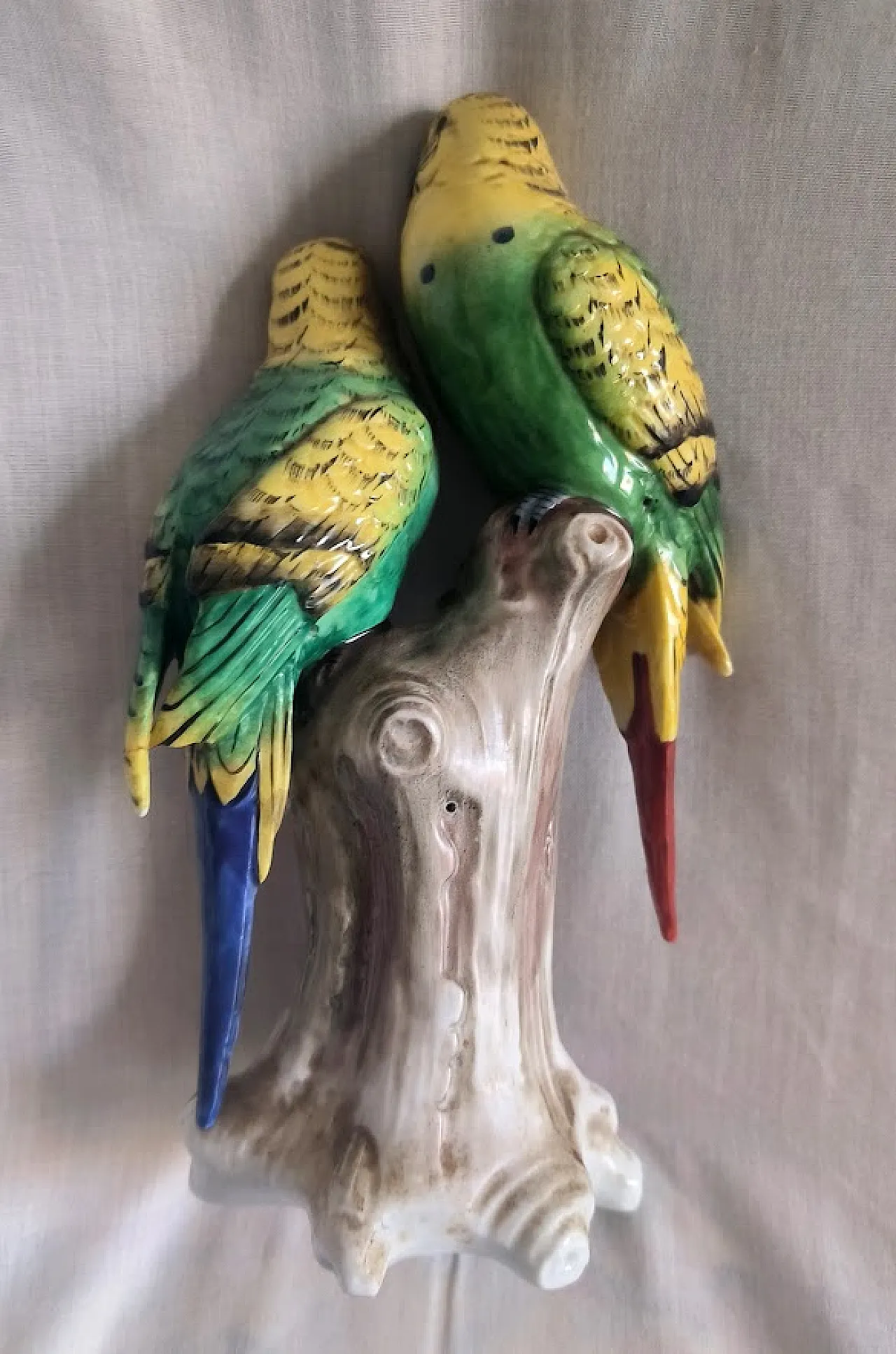 Pair of parrots in Capodimonte porcelain, 1950s 2