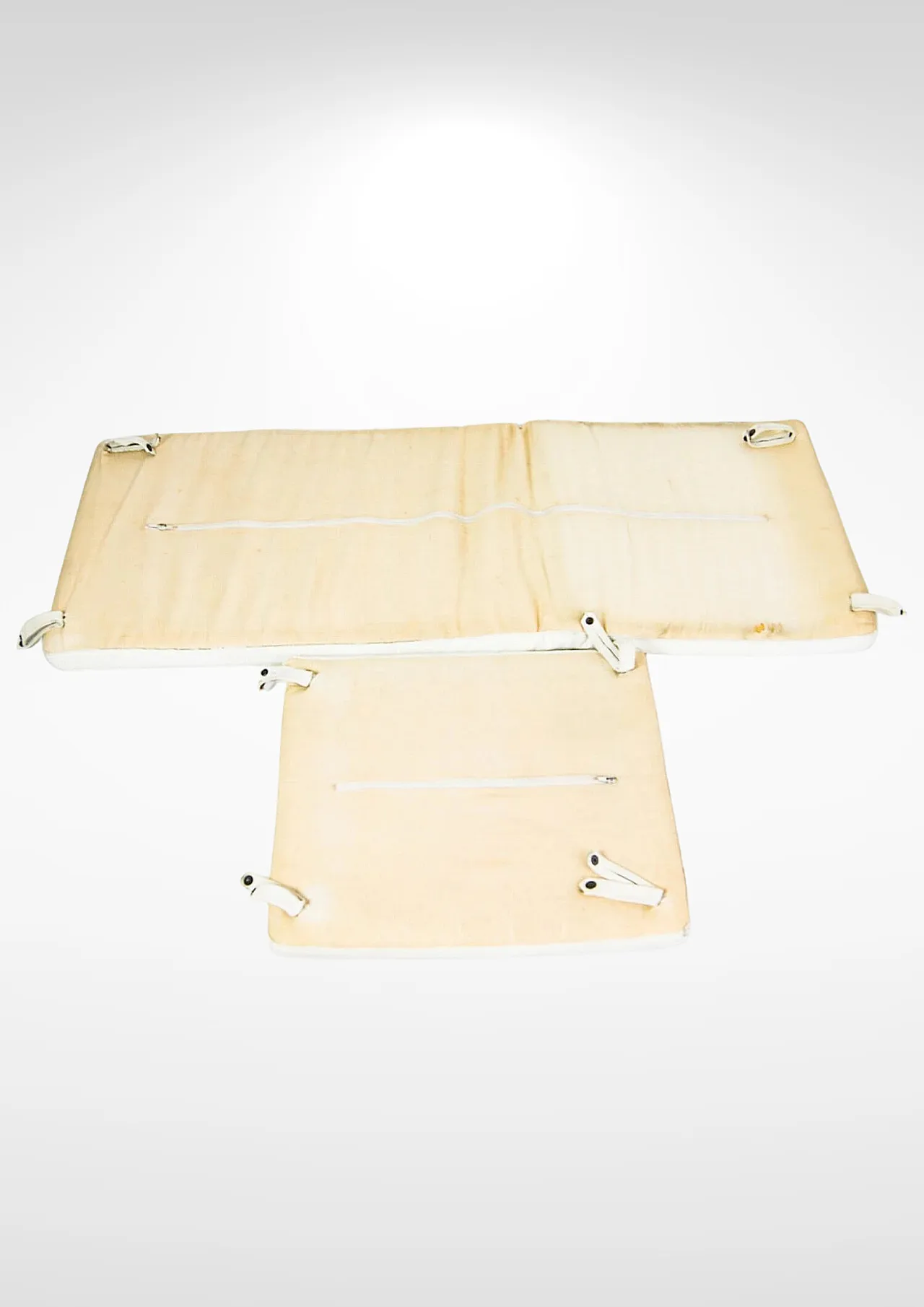 Armchair and footstool Genni by Gabriele Mucchi for Zanotta 1098421