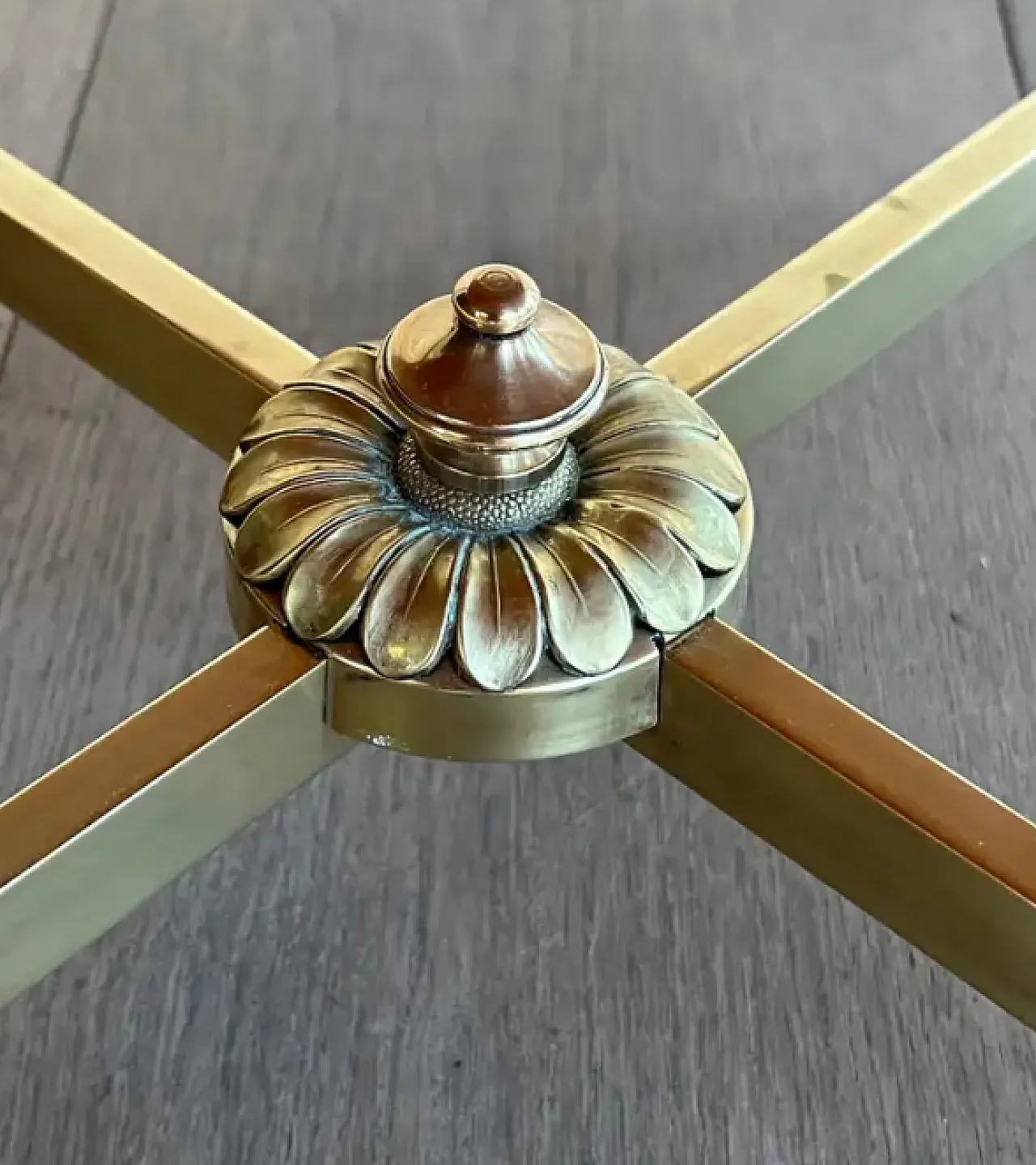 Tavolino in ottone con piano in vetro di Maison Jansen, anni '40 6