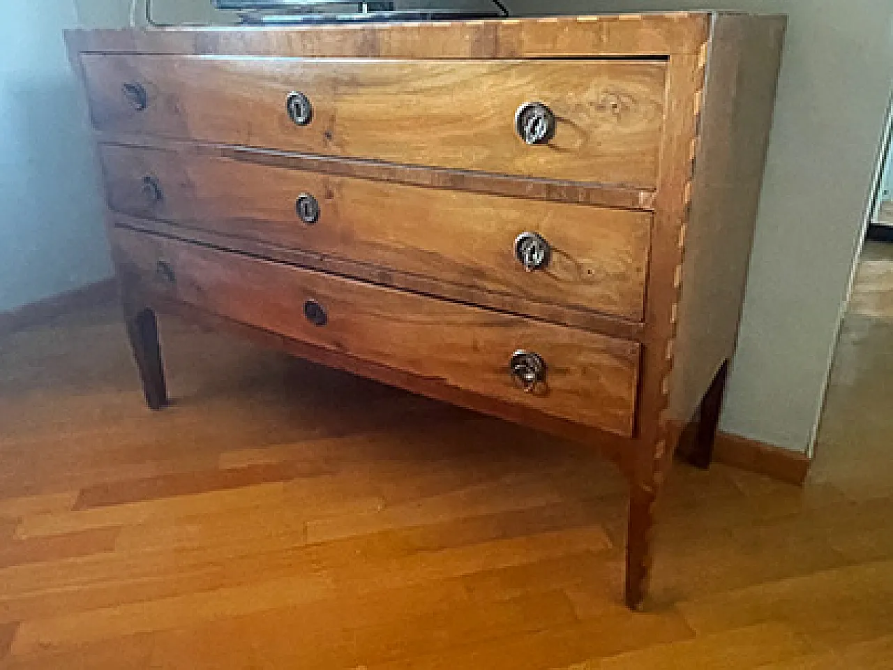 Louis  XVI inlayed wooden dresser, late 18th century 2