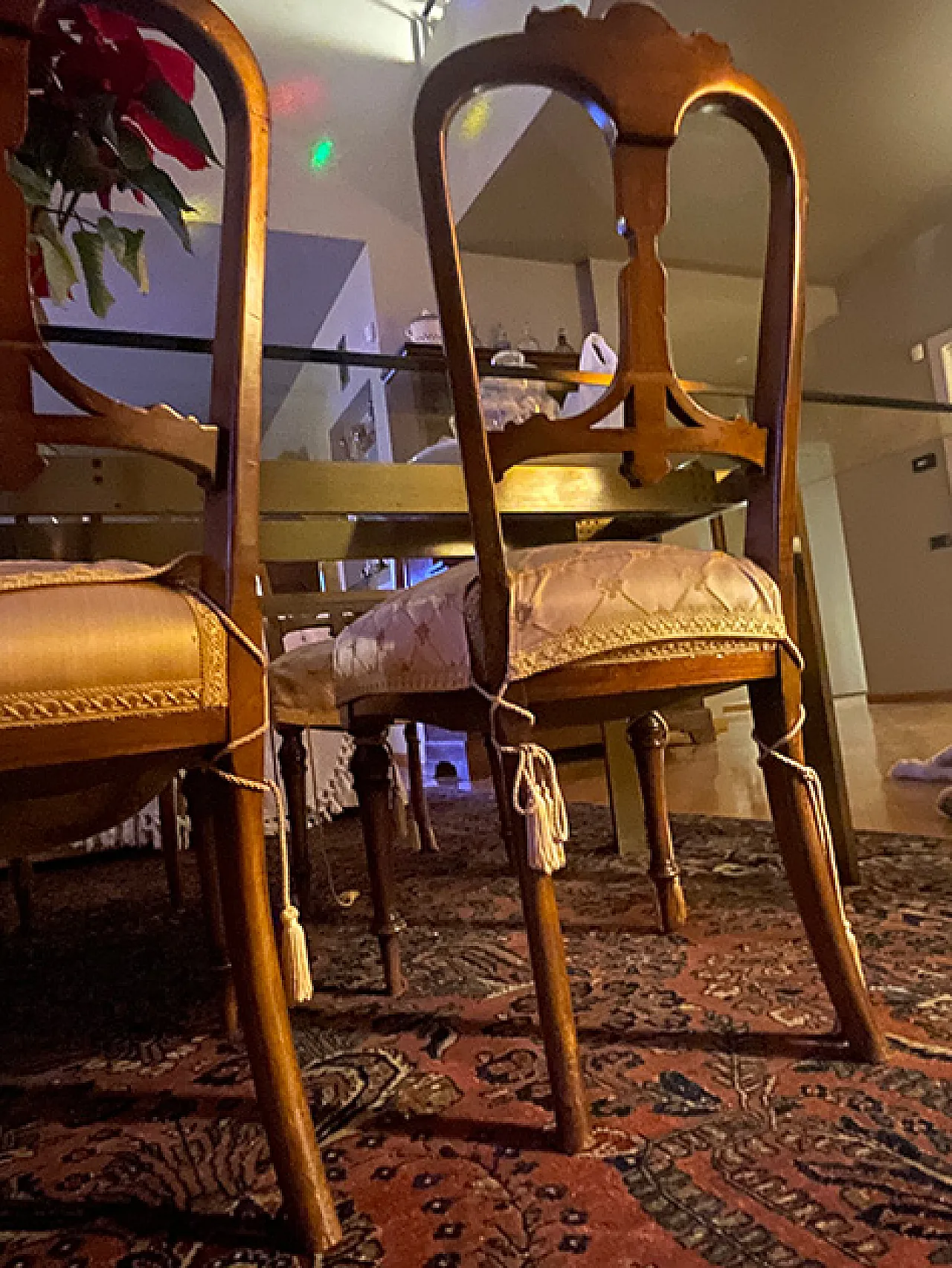 6 sedie Liberty in legno massello intarsiato, primi '900 1