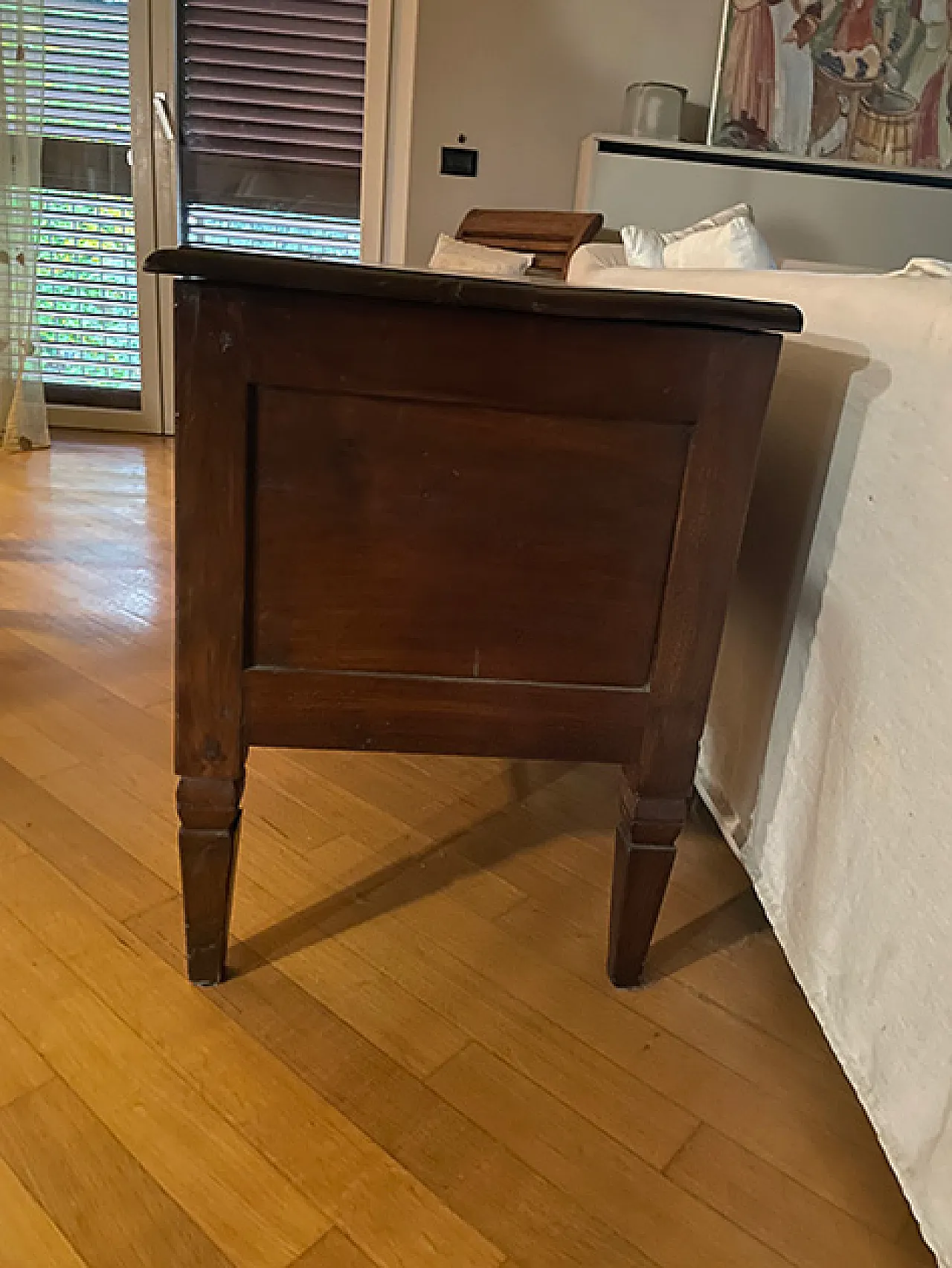 Chest of drawers, 20th century 2