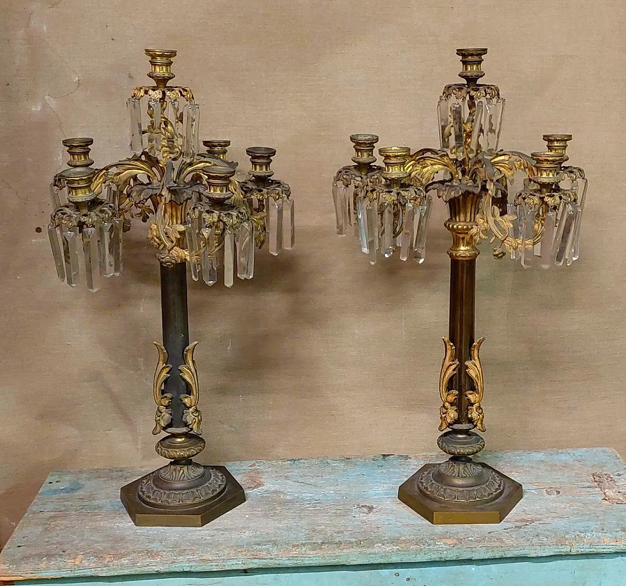 Pair of 6-light gilded bronze candlesticks, 19th century 7
