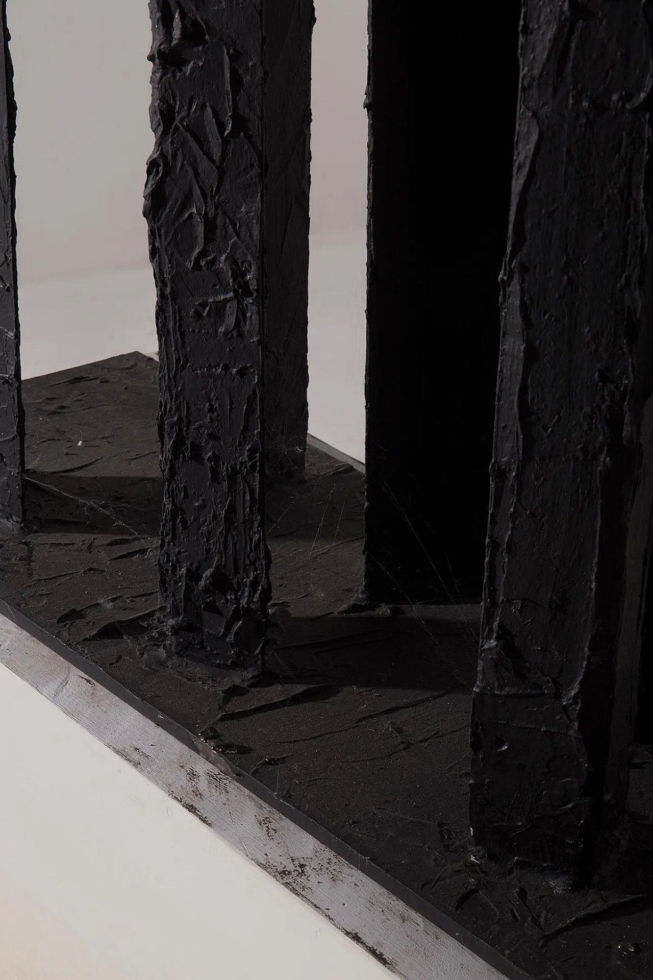 Scultura postmoderna in legno e ferro, anni '80 6