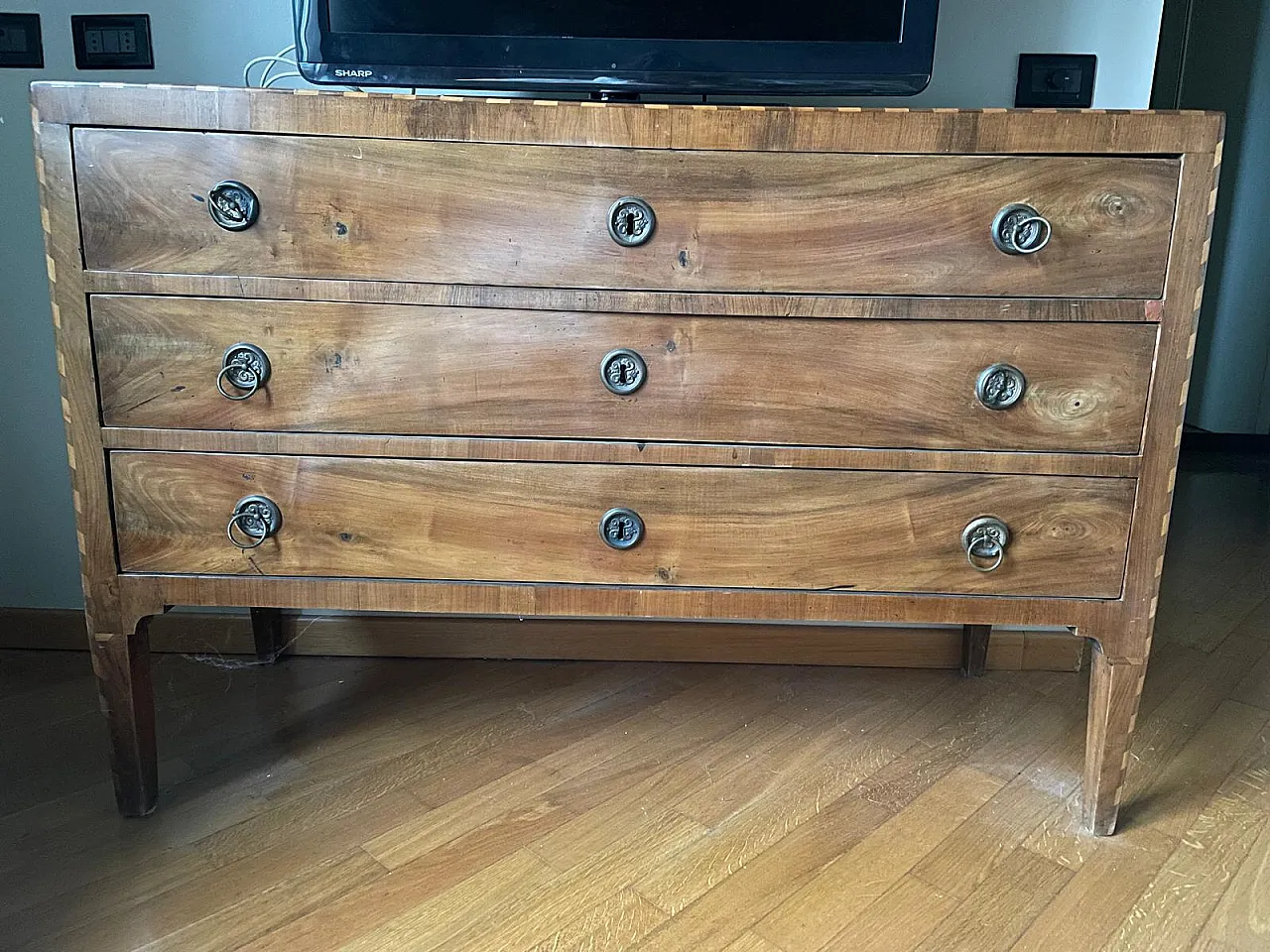 Louis  XVI inlayed wooden dresser, late 18th century 8