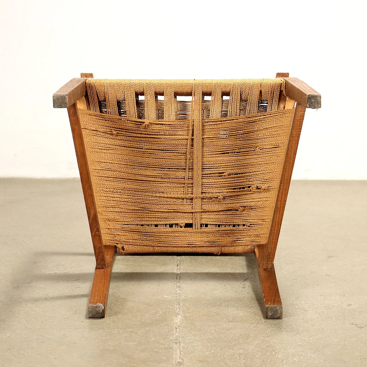 Coppia di poltrone in rovere e corda intrecciata, anni '50 7