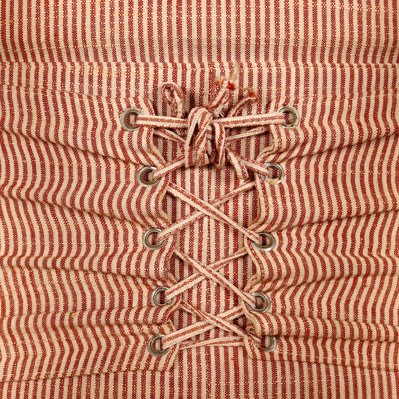 Poltrona con braccioli in legno curvato e tessuto a righe, anni '70 9