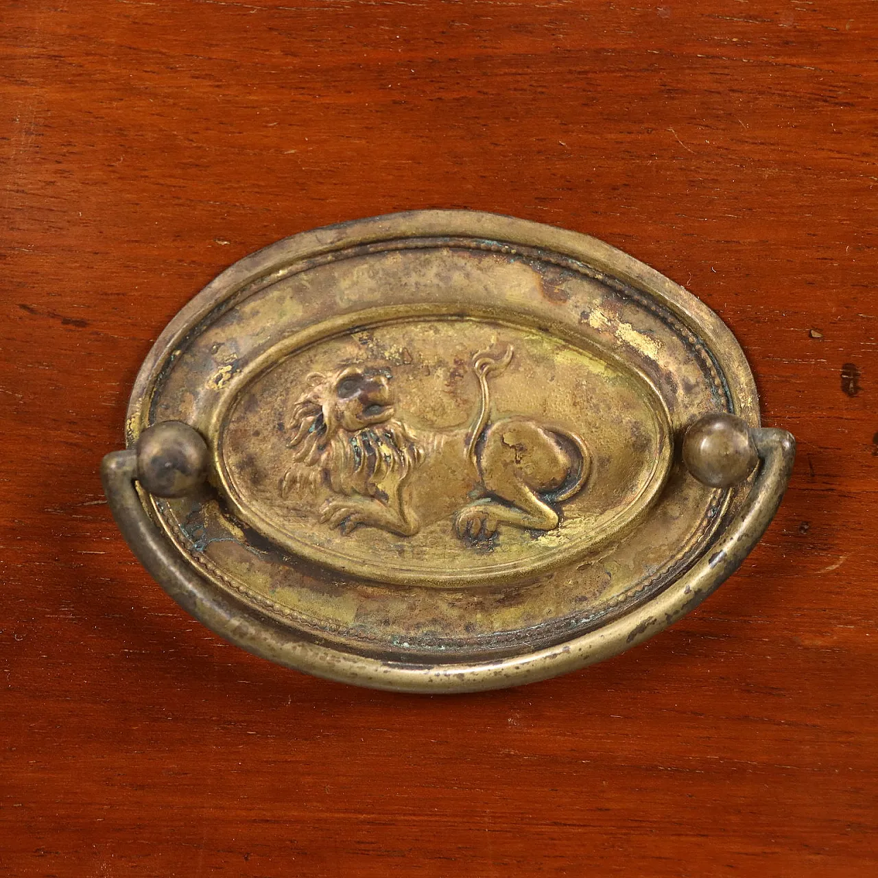 Walnut and fir chest of drawers with plinth feet, 19th century 5