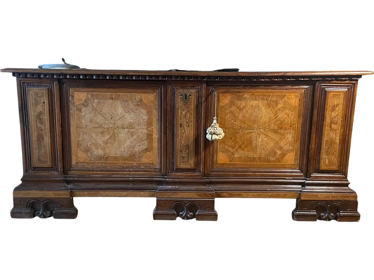 Neo Renaissance container bench in walnut wood and burl, 19th century 8