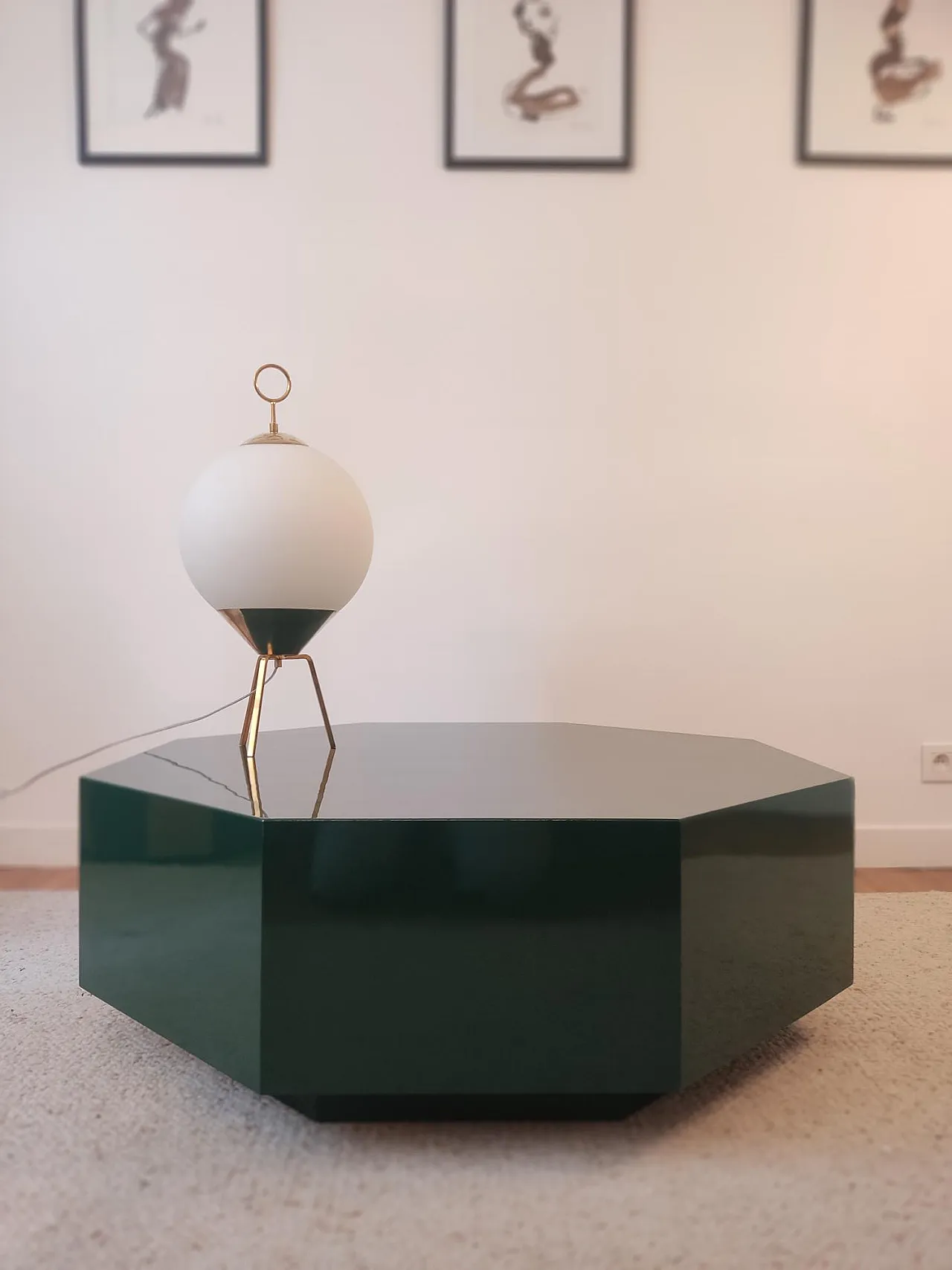 Tavolino ottagonale francese in legno laccato verde, anni '70 13