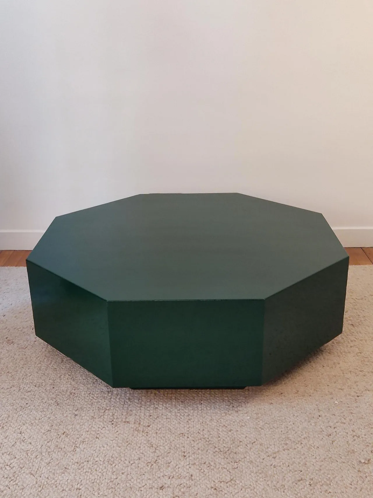 Tavolino ottagonale francese in legno laccato verde, anni '70 14