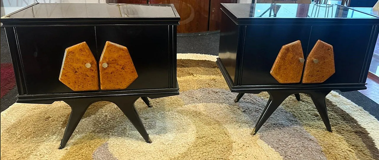 Coppia di comodini in legno laccato nero e radica di betulla, anni '50 2