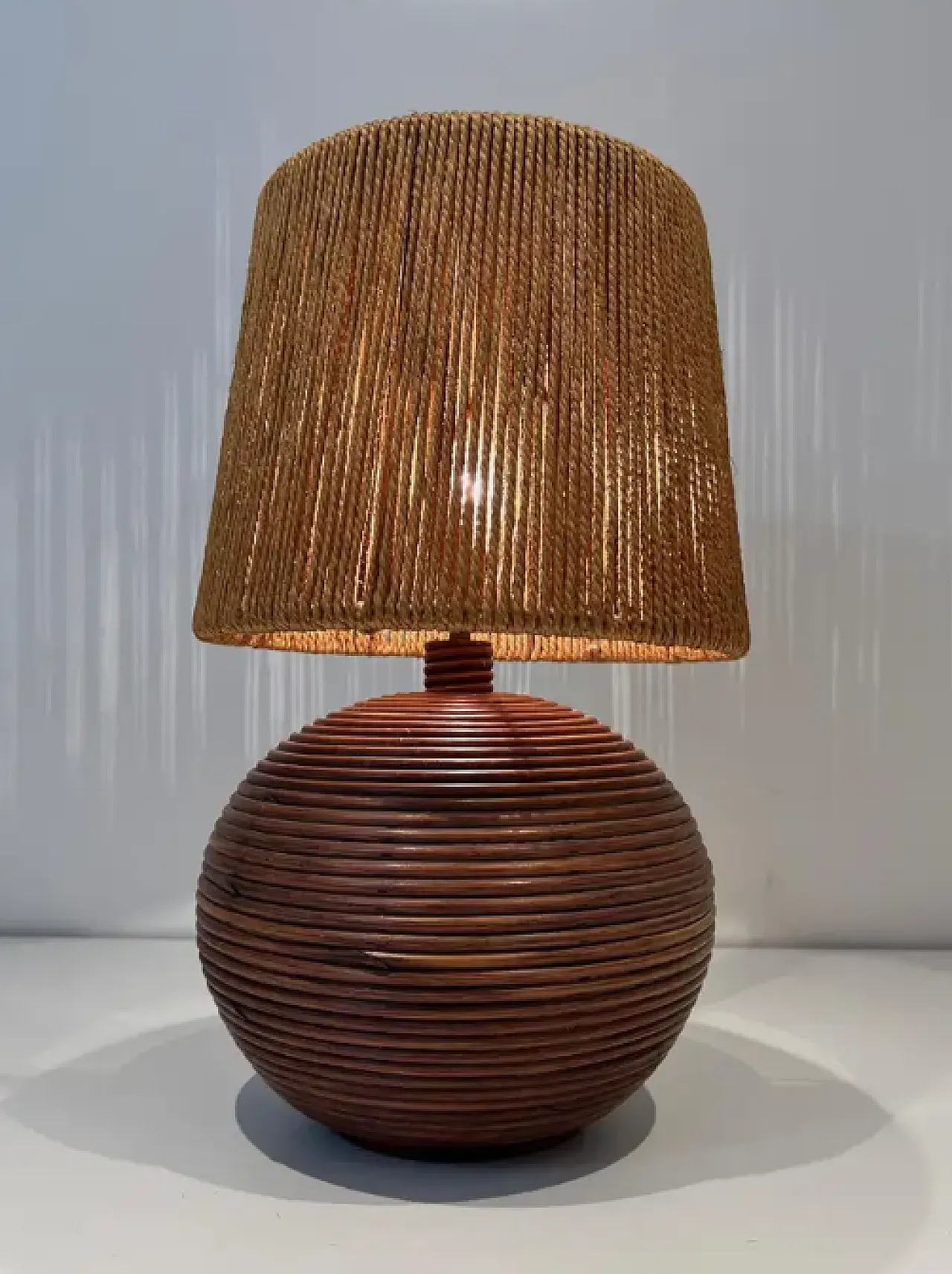 Lampada rotonda in rattan con paralume in corda, anni '70 2