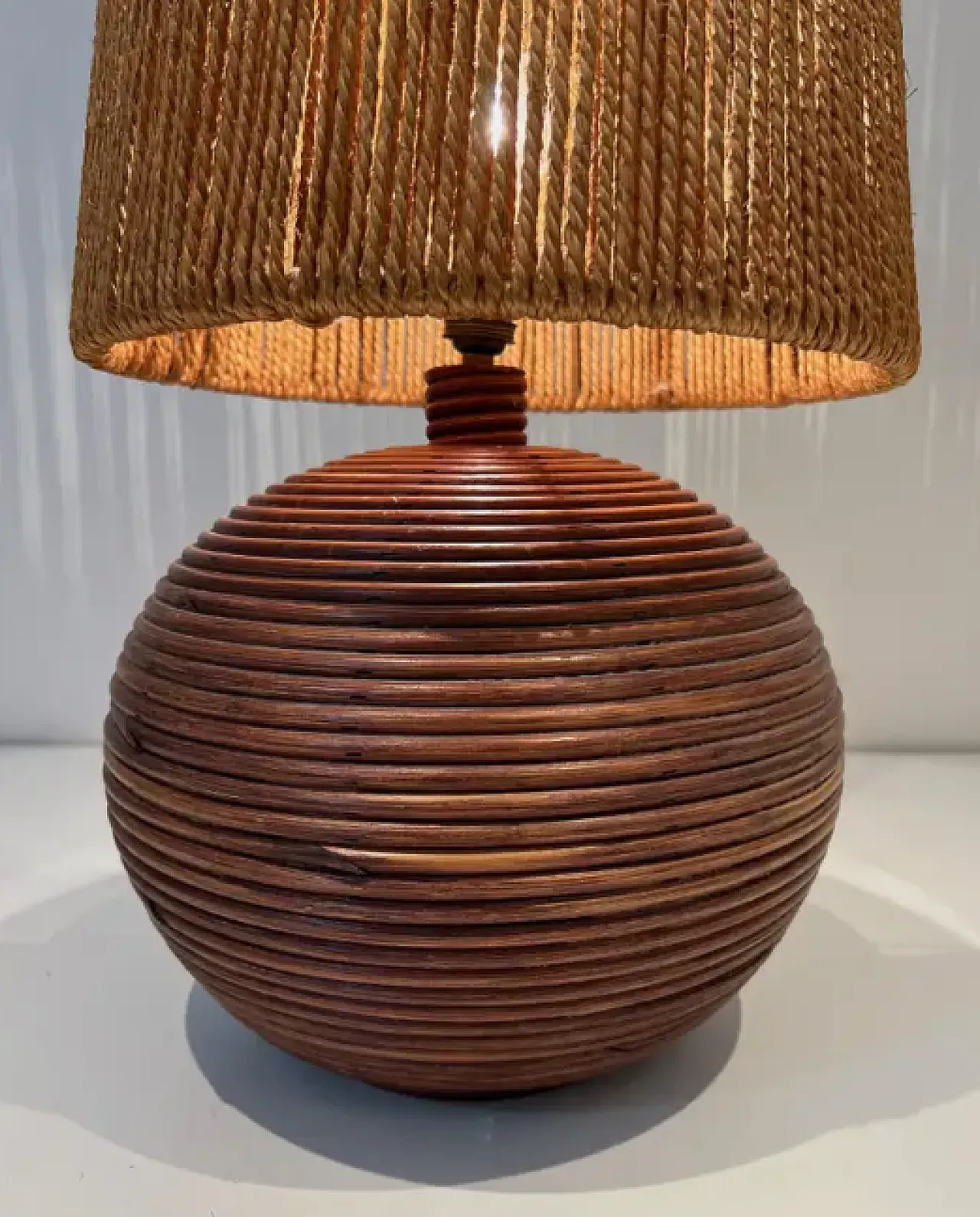 Lampada rotonda in rattan con paralume in corda, anni '70 8