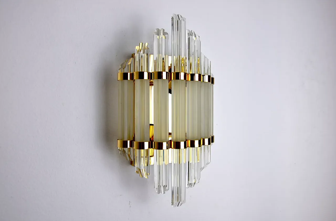 Venini single wall lamp in glass and gilded metal, 1970s 3
