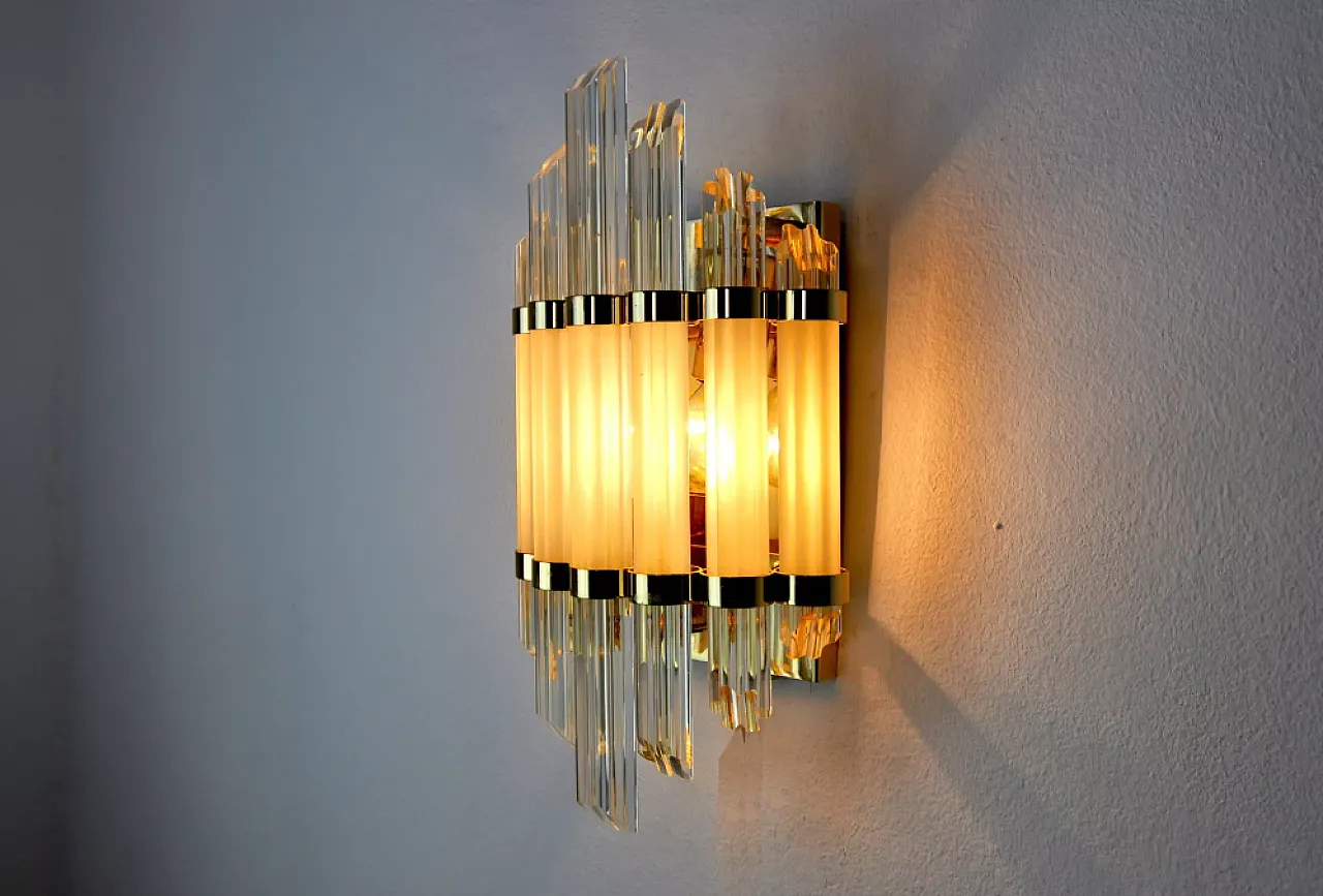 Venini single wall lamp in glass and gilded metal, 1970s 6