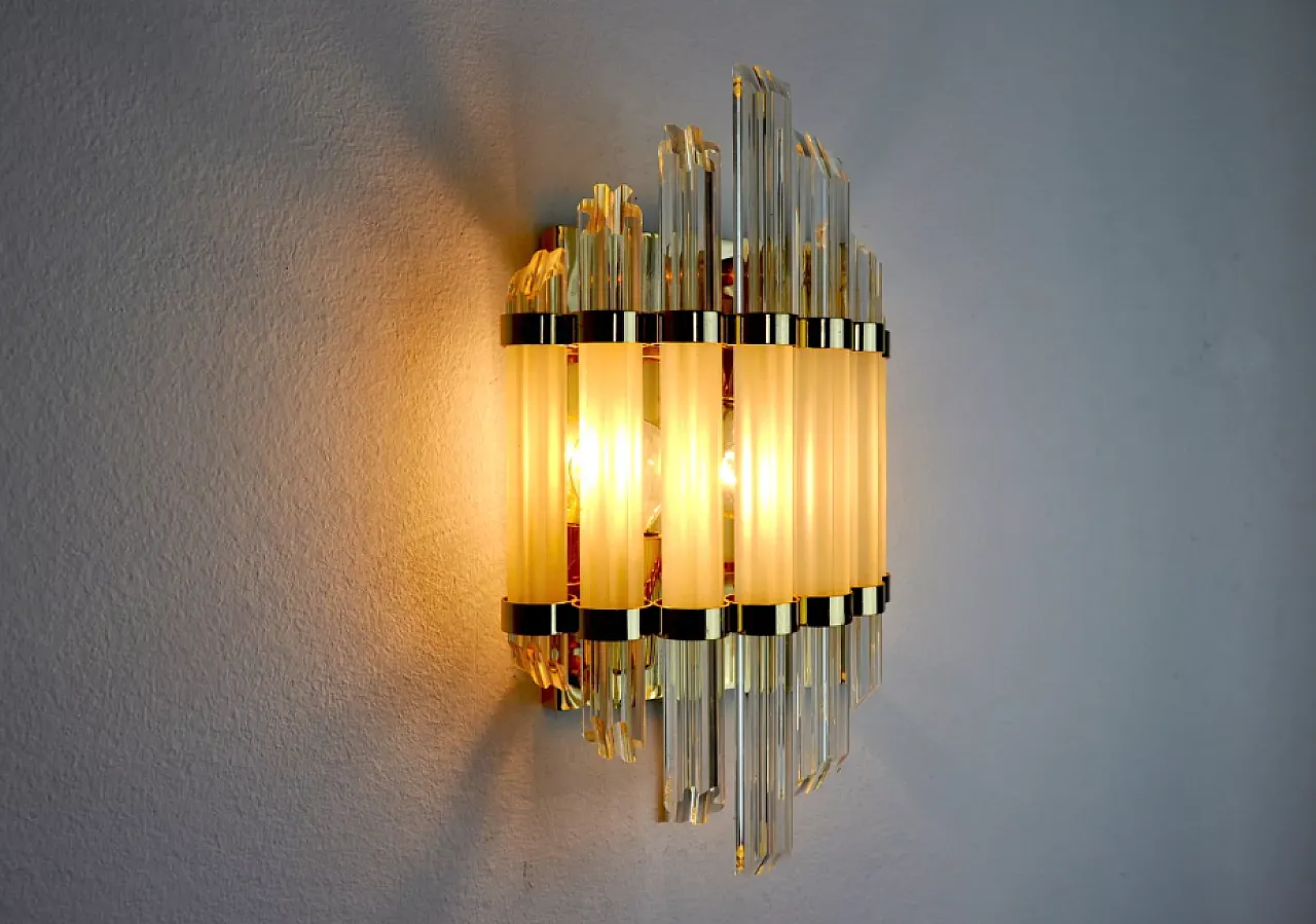 Venini single wall lamp in glass and gilded metal, 1970s 7