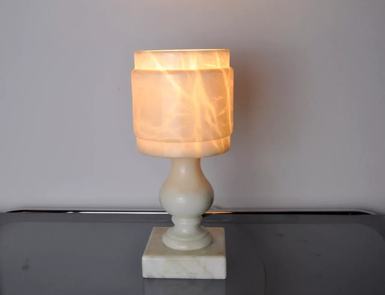 Spanish alabaster table lamp, 1970s 4